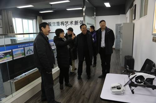 参观陕西省视觉重构工程研究中心