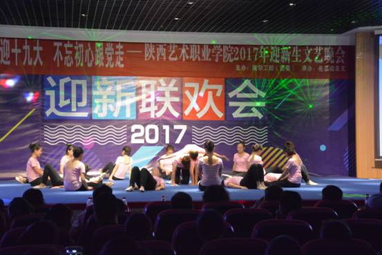 幼儿舞蹈《小脚丫》